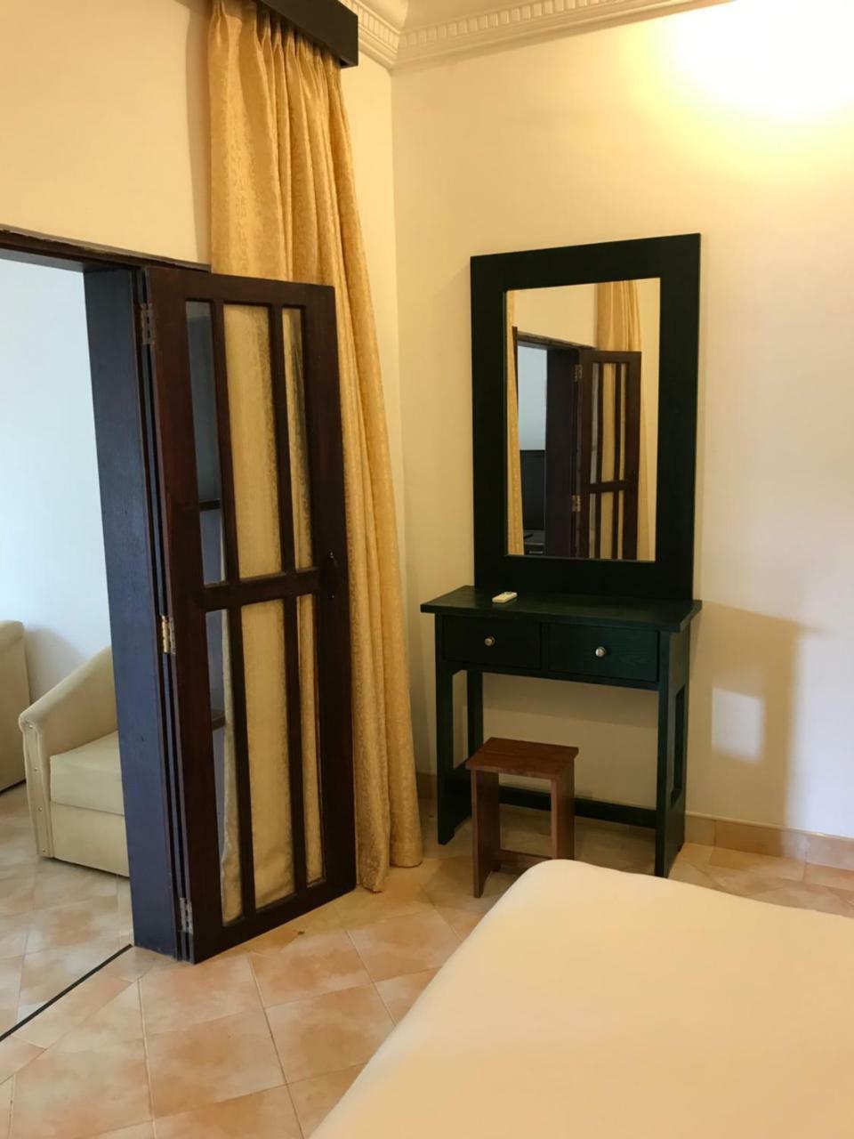 Romantic Garden Hotel Negombo Exterior foto